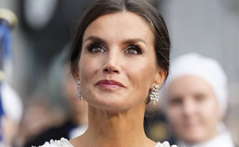 La Reina Letizia Se Baja De Los Tacones