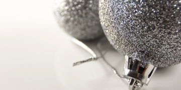 5 manualidades para hacer esferas de navidad en casa muy fácil