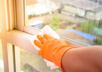 Elimina las manchas permanentes de las ventanas de aluminio sin tanto lio