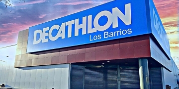 Decathlon es criticado tanto por empleados como por clientes por sus 'cajas mágicas'