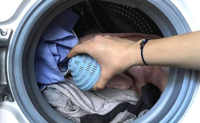 Cómo quitar pelos de la ropa en la lavadora