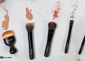 Limpieza brochas de maquillaje con producto de Mercadona