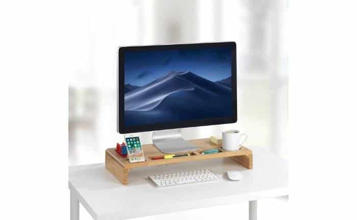 Soporte para monitor Home Creation disponible en color blanco o madera