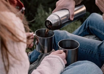 como limpiar vasos botellas termicos