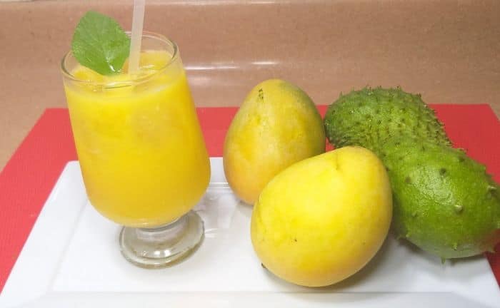 Cómo hacer un batido de guanábana y mango