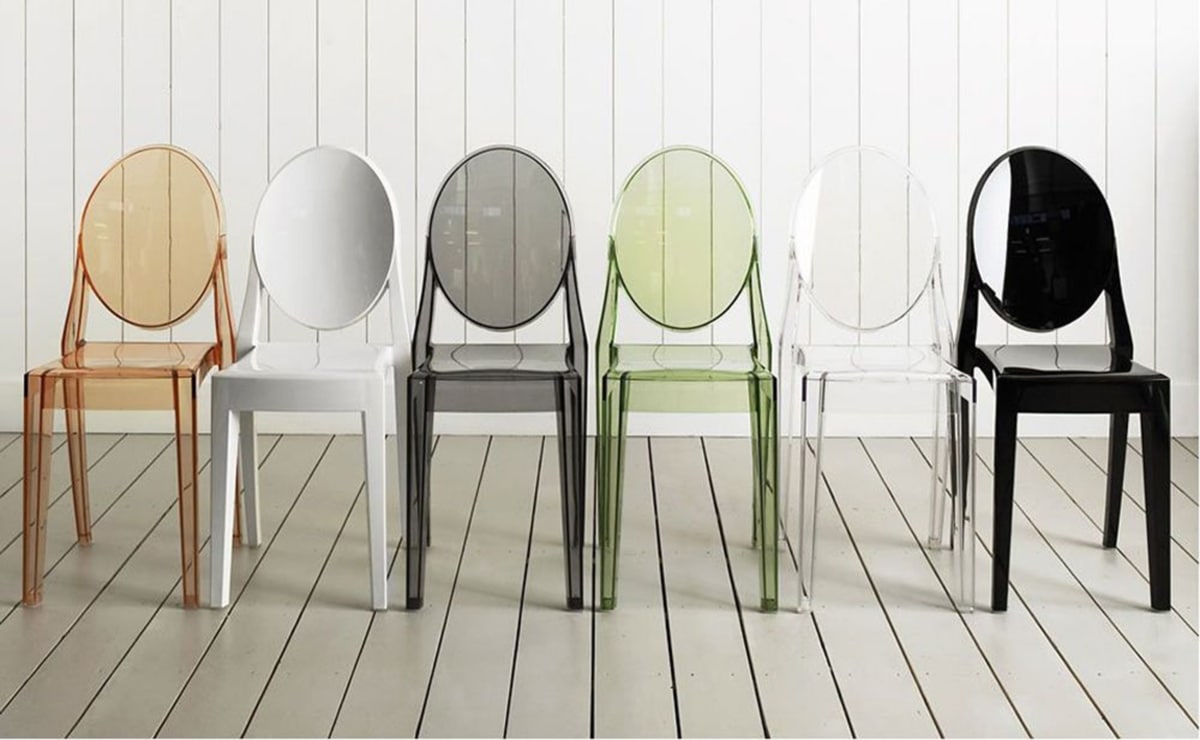 Esta silla "fantasma" es uno de los muebles icónicos del siglo XXI