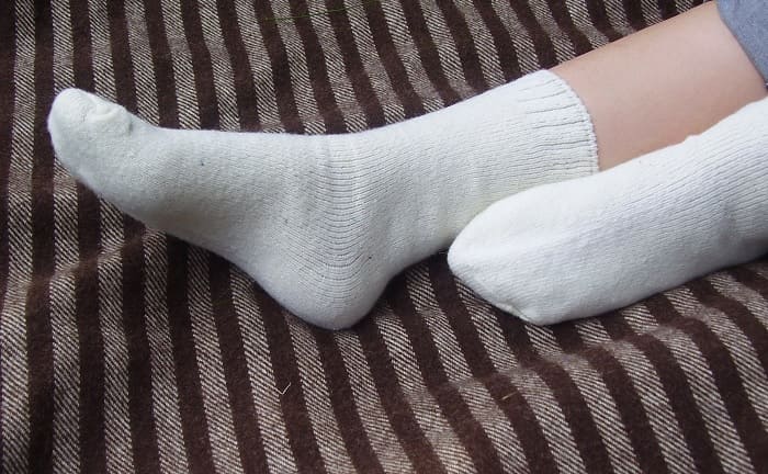 lavar calcetines blancos