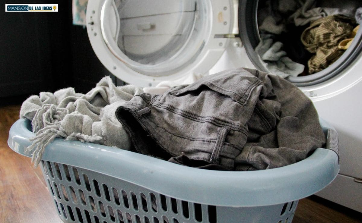 usos amoniaco lavar ropa