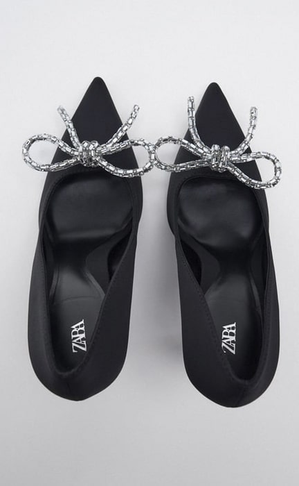 Zapatos con lazos brillantes de Zara