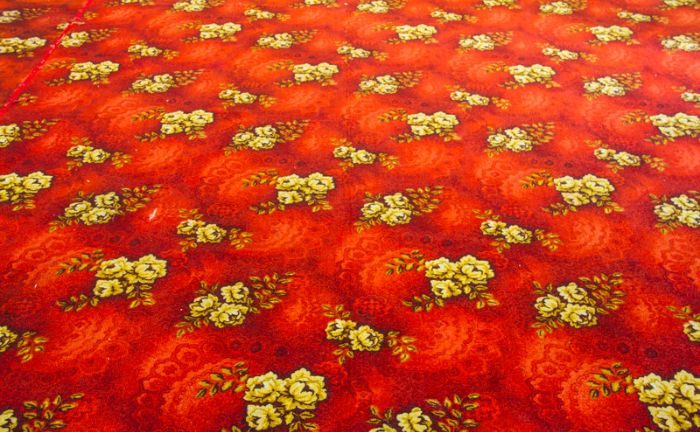 alfombra roja flores