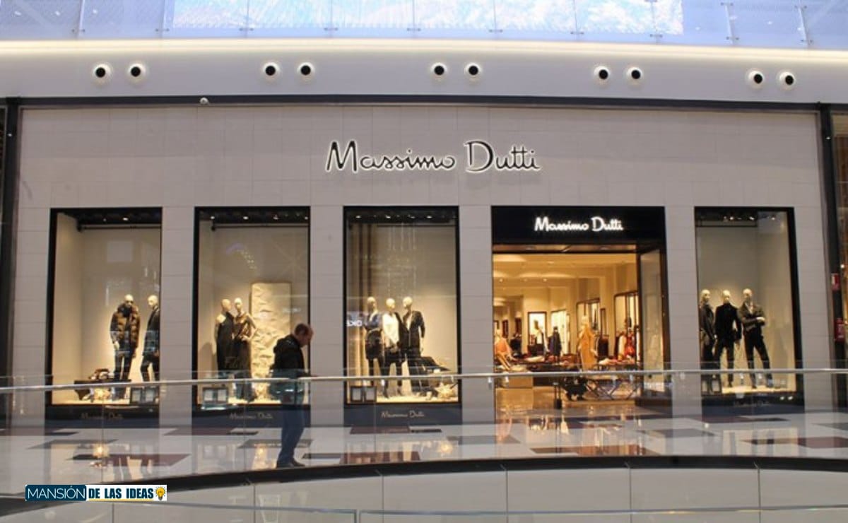 Este bolso de Massimo Dutti es una clara imitación de los de las marcas de lujo