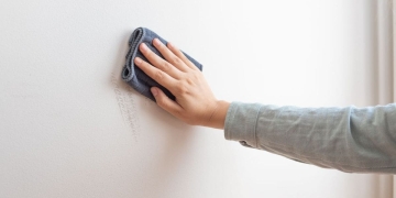 limpiar manchas paredes blancas lejia
