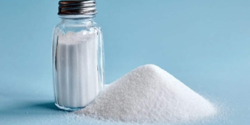 usar sal limpiar casa