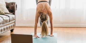 yoga casa forma practicar