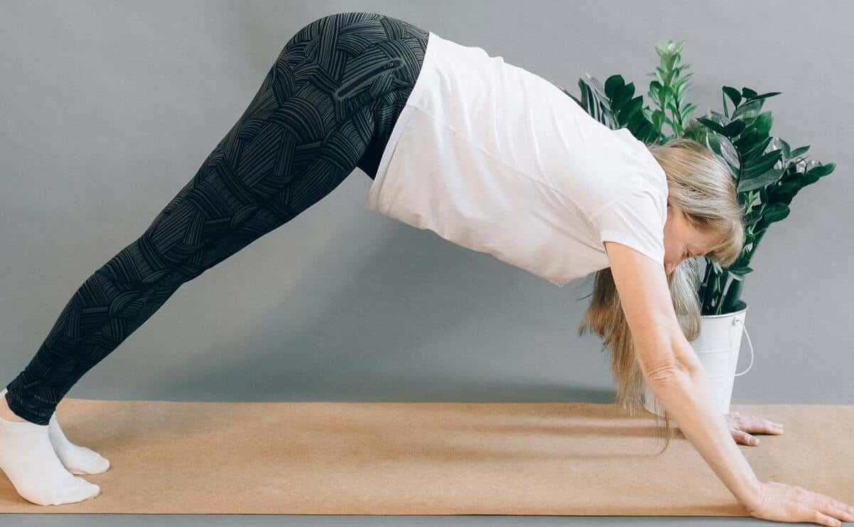 yoga casa reducir grasa