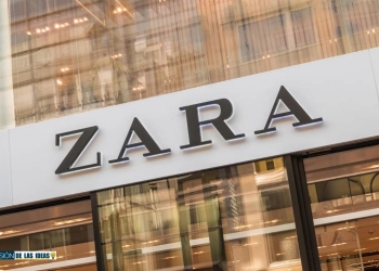 Chaqueta estampada de Zara, ideal para el entretiempo