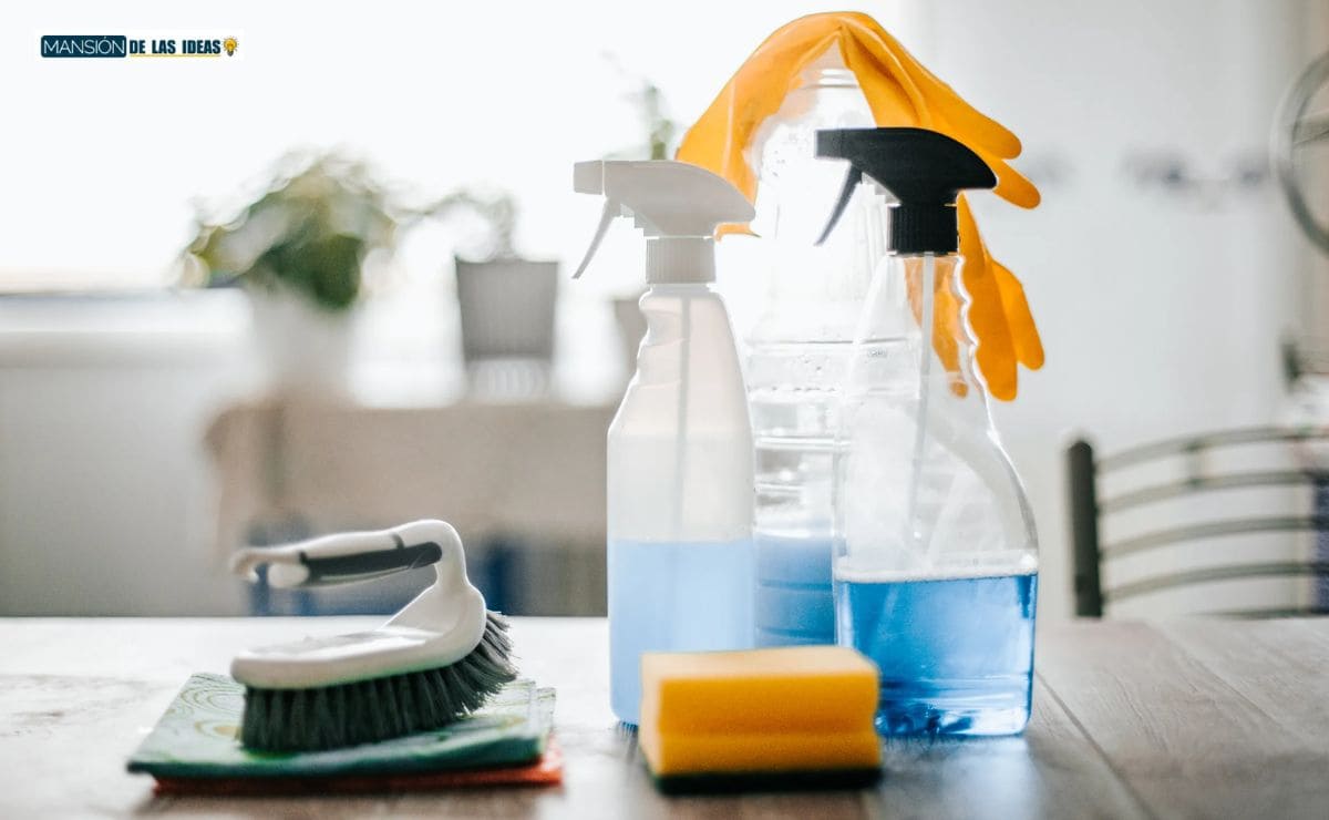 ERRORES LIMPIEZA HOGAR  Mitos de la limpieza del hogar que son