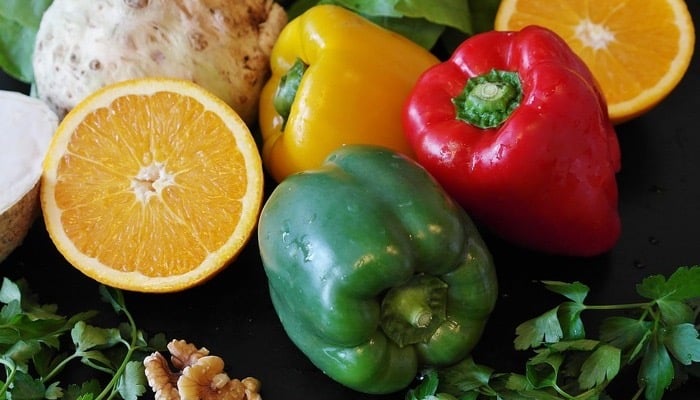 Cesta verduras frutas ligeras dieta