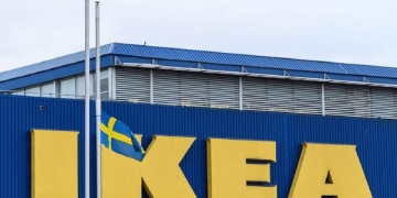 Ikea estante MOSSLANDA colocar cuadros