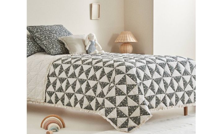 Edredón y cojín con diseño patchwork para cama individual de Zara Home