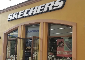 La Skechers Slip-ins Uno - Slip-In Air es la nueva top ventas que ha sacado la marca estadounidense a la venta