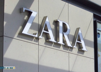 Falda pareo de corte midi rebajada en Zara