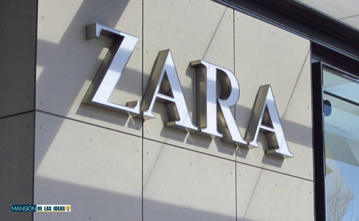 Falda pareo de corte midi rebajada en Zara