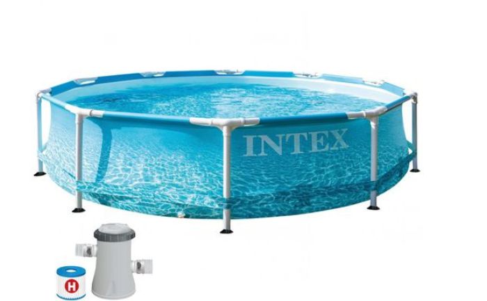 La piscina desmontable Metal Frame Beachside Intex cuenta con un diseño fotorrealista del fondo marino