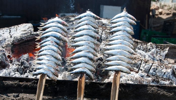 almuerzo verano sardinas espeto