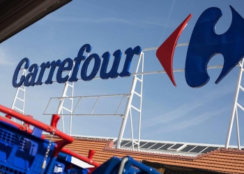 Carrefour paravientos playa
