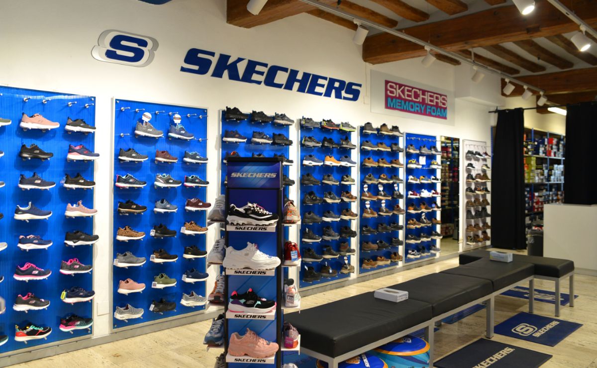 Las sandalias Skechers Arch Fit - Darling Days se sienten como un calcetín gracias a su diseño Strech Fit