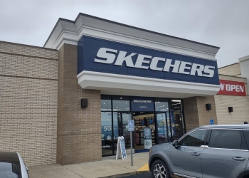 La compañía estadounidense rebaja el precio de las Skechers Virtue - Kind Favor