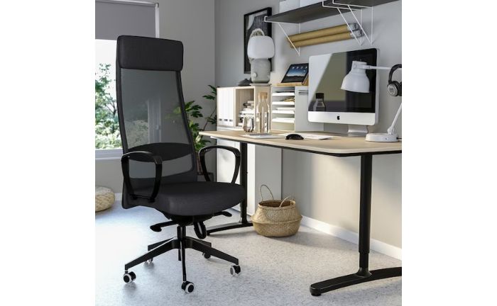 La silla MARKUS de Ikea en una habitación