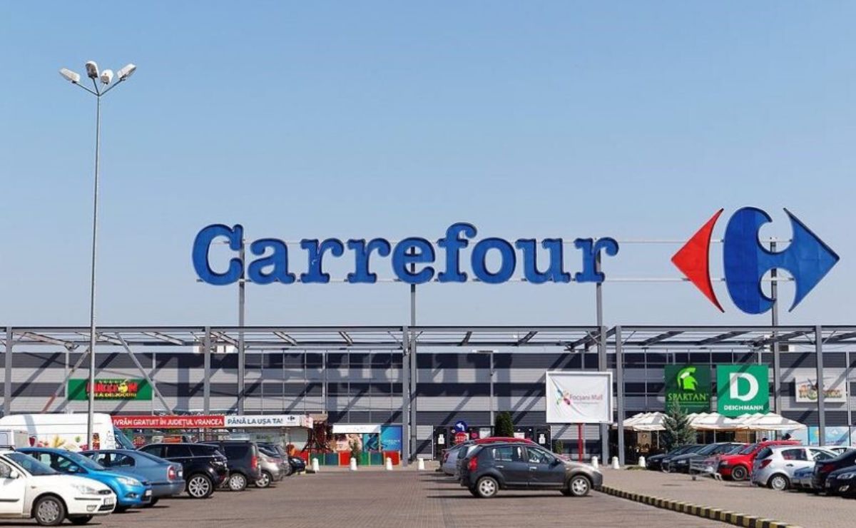 Carrefour rebaja en un 40% el robot de cocina Cecotec Mambo 9590