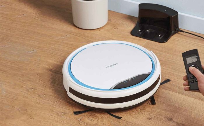 El robot aspirador MEDION es capaz de mapear tu hogar y acabar con la suciedad en los lugares más insospechados