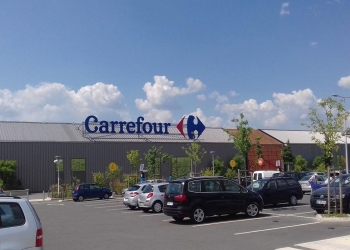 Carrefour ha rebajado en un 30% la cafetera expresso DeLonghi ECAM13.123.B