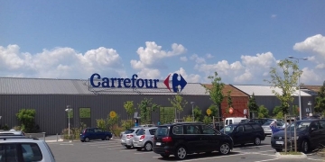 Carrefour ha rebajado en un 30% la cafetera expresso DeLonghi ECAM13.123.B