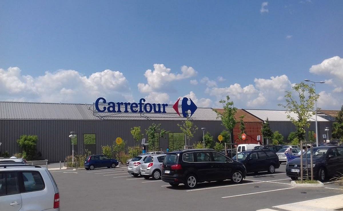 Carrefour ha rebajado en un 20% el sofá cama Clic Clac