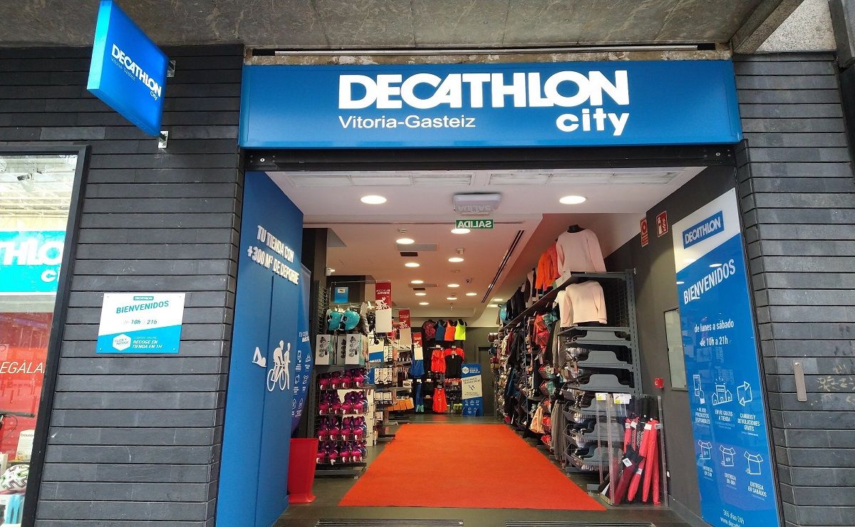 Decathlon genera una gran expectación en sus tiendas cada otoño con la camiseta térmica Kipsta Keepdry 500