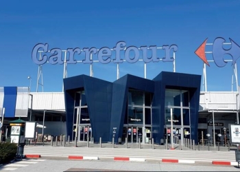 Carrefour: mueble aparador salón