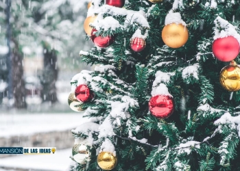 El Corte Inglés árbol Navidad nevado