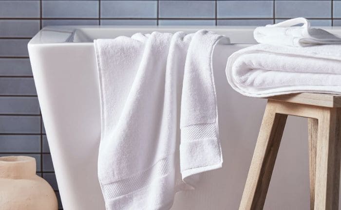 lavar toallas blancas bicarbonato