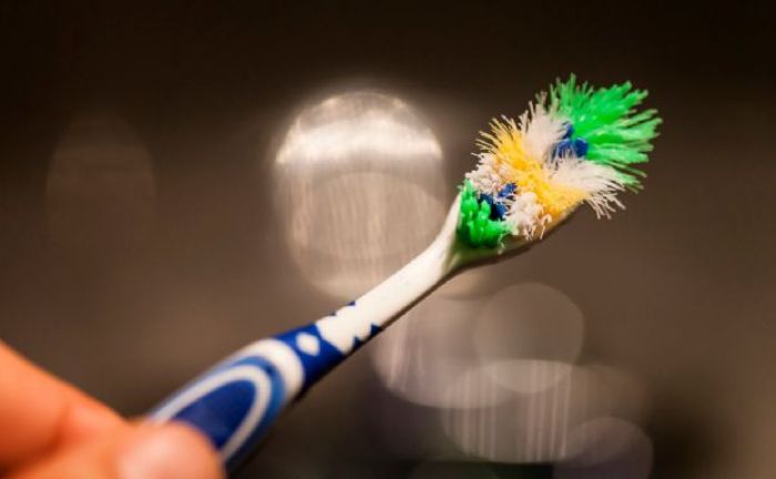 usos cepillo dientes antiguo