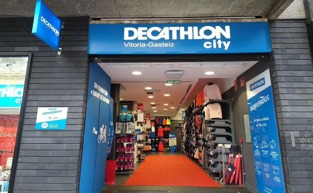 Decathlon-Skechers-Hillcrest-Vast-Adventure