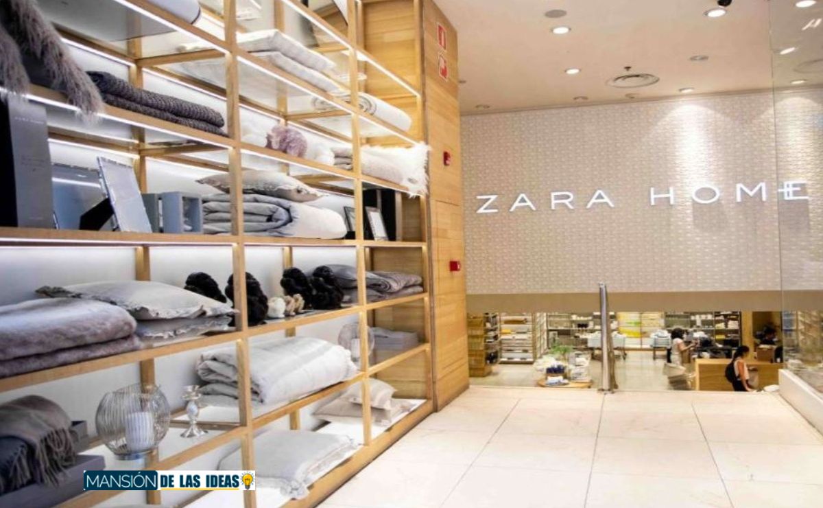 Zara Home rebaja su mesa de metal y cristal más versátil