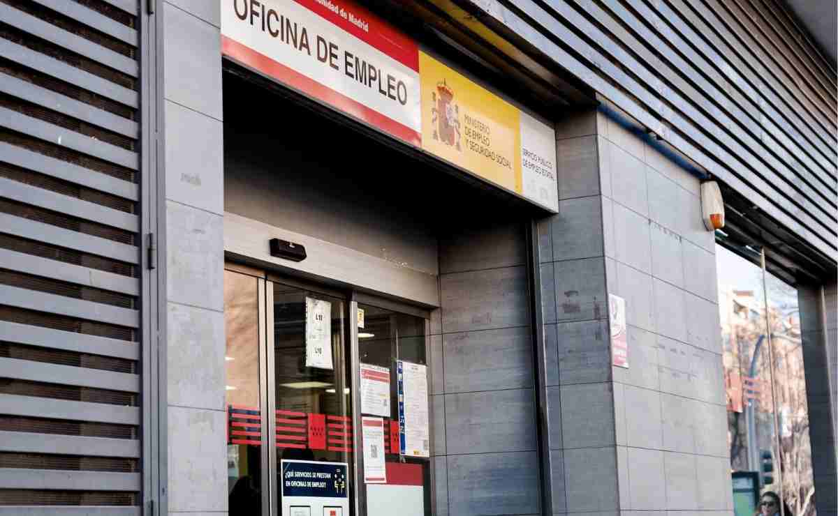 El SEPE no te deja pedir el paro si tienes vacaciones pagadas