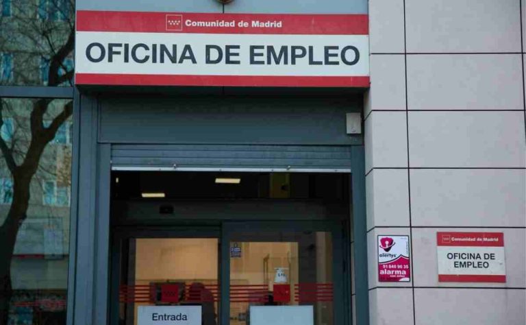 El SEPE mantiene esta ayuda clave para mayores de 45 en Galicia