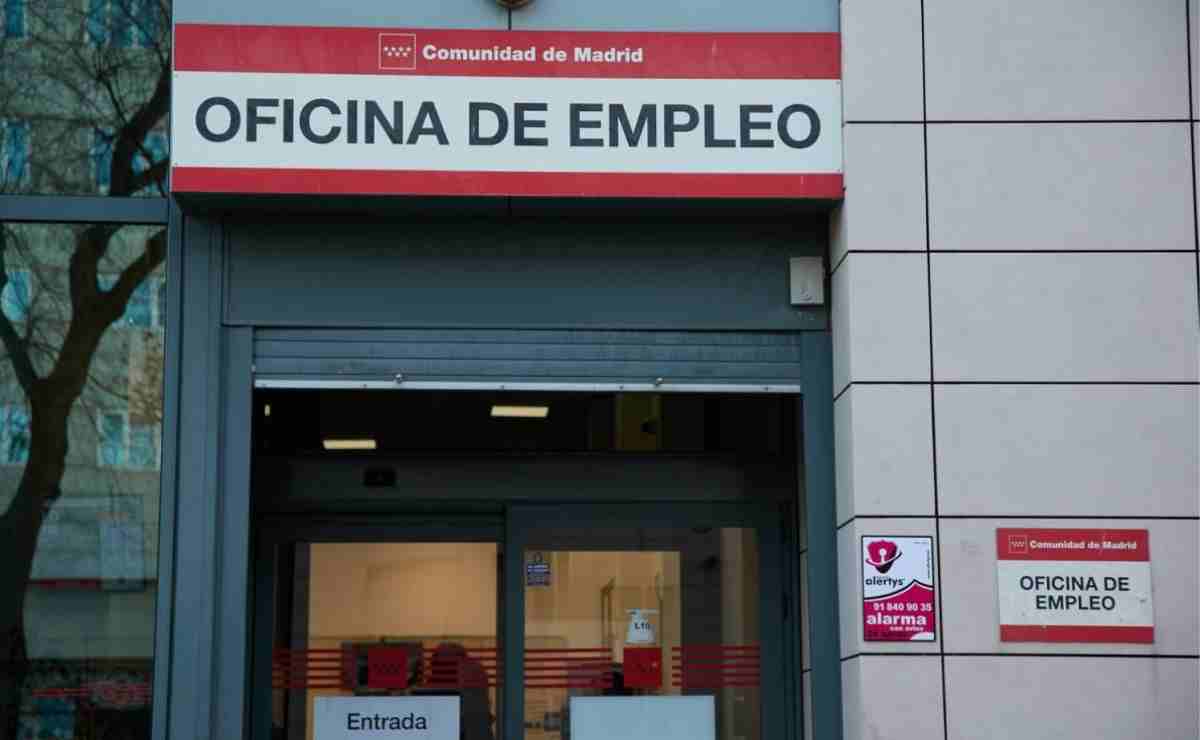 La ayuda del SEPE que mantiene ingresos a mayores de 45 sin empleo