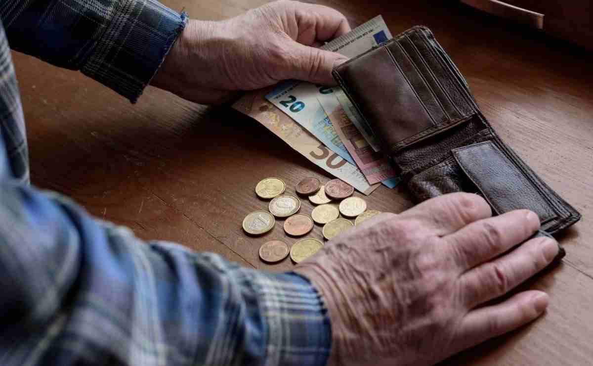 La pensión no contributiva rompe la barrera de los 600 euros en 2026